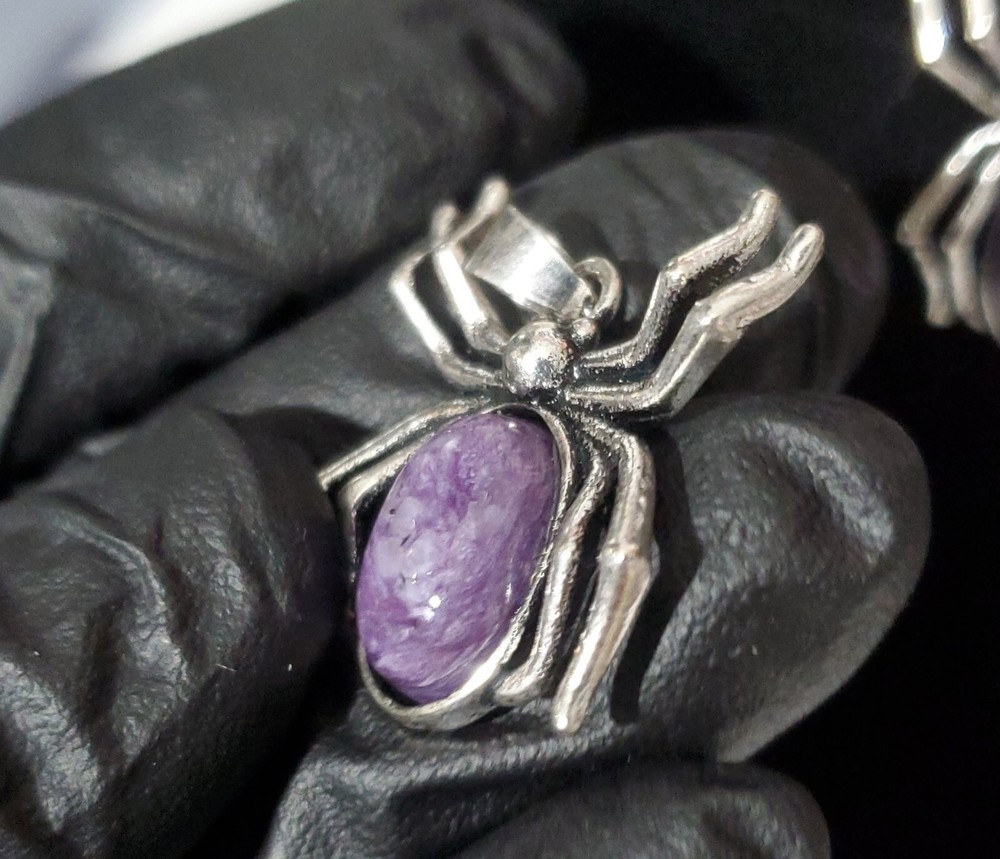 Spider Pendant Chorite