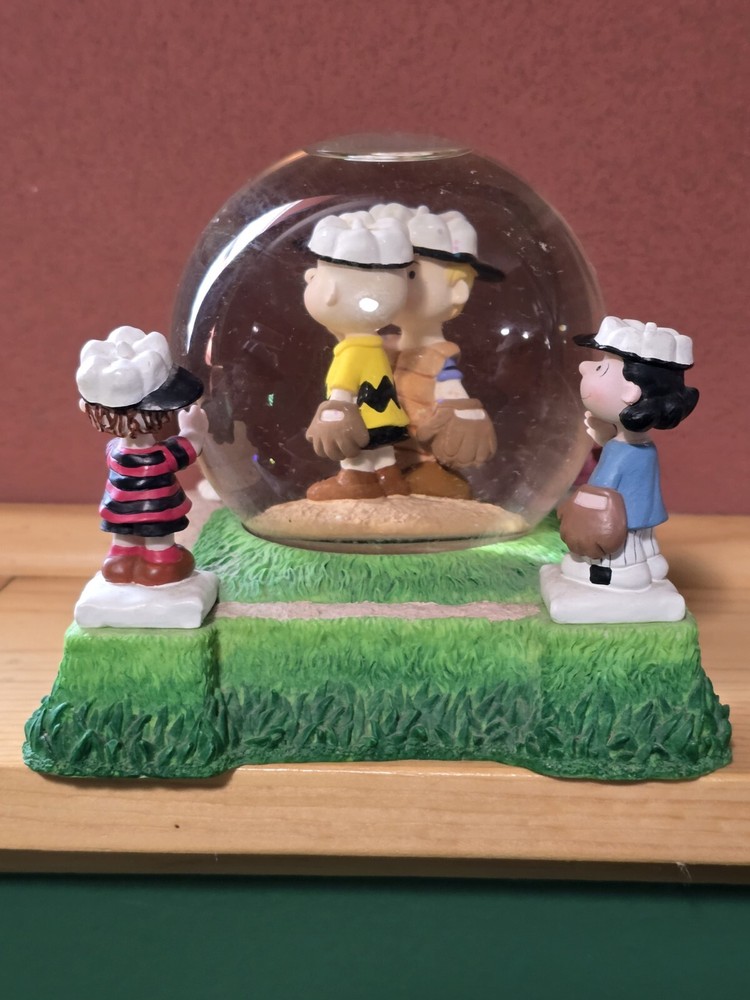 Peanuts Baseball Snow Globe
