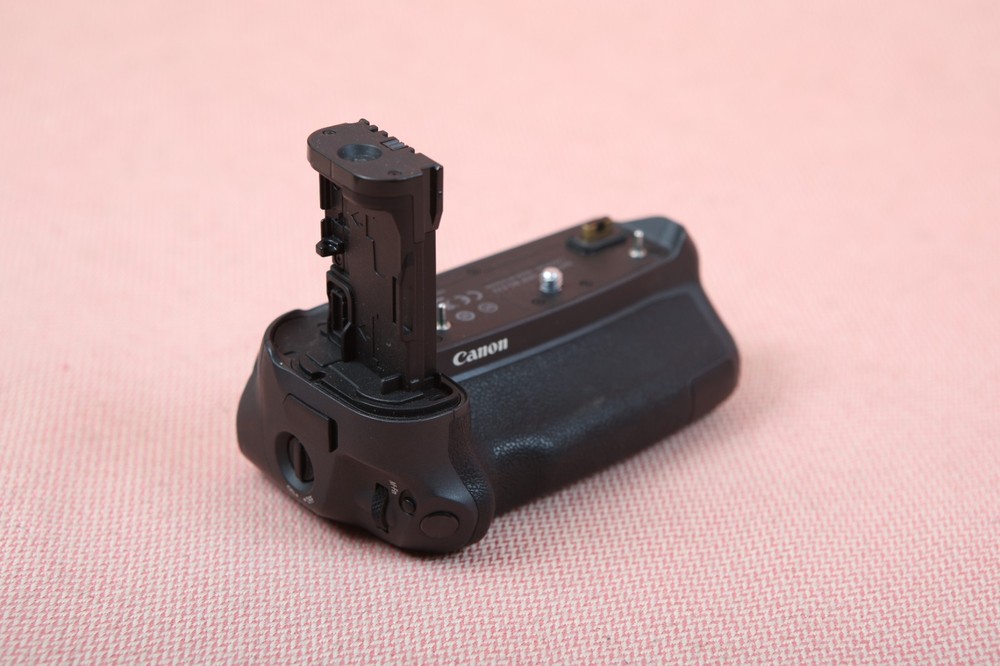 Canon BG-E22 Battery Grip for EOS R Mirrorless Camera OEM