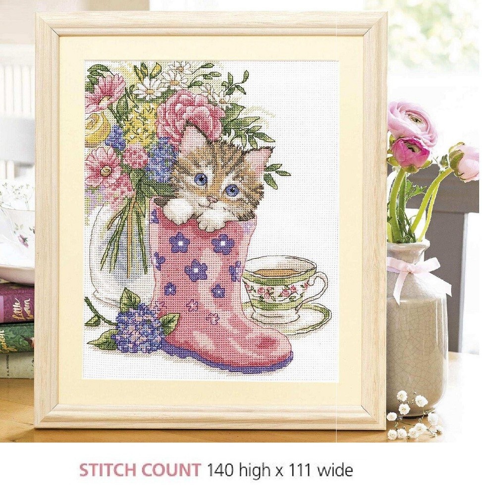 HIDE AND SEEK CUTE KITTEN  CROSS STITCH PATTERN ONLY    EQ - RVY