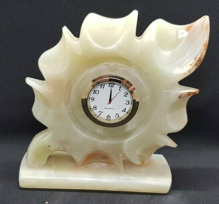 GREEN ONYX HANDCRAFTED, MAPLE LEAF CLOCK, HEIGHT - 6"