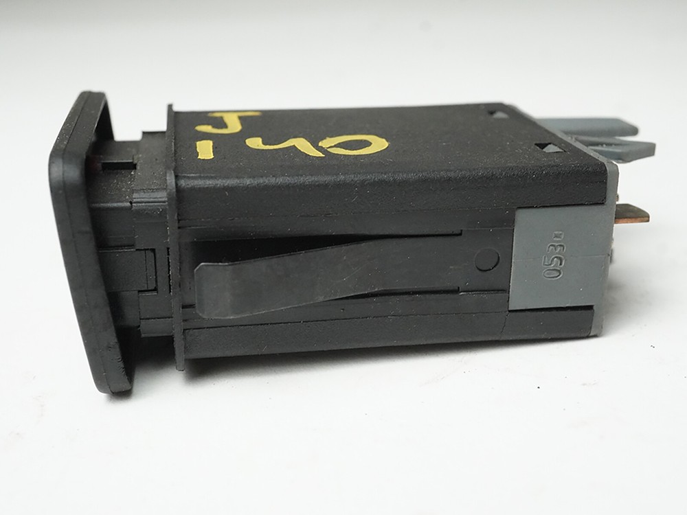 1999 - 2006 Volkswagen Golf Hazard Emergency Light Control BuTTon Switch OEM