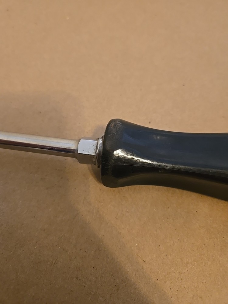 Snap On #4 Phillips Head Screwdriver Black Hard Handle SDDP64