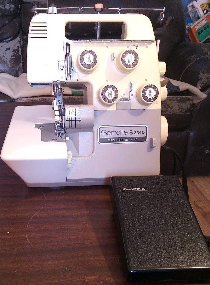 Bernina Bernette 334D Serger Overlock Electronic Sewing Machine *TESTED & WORKS*