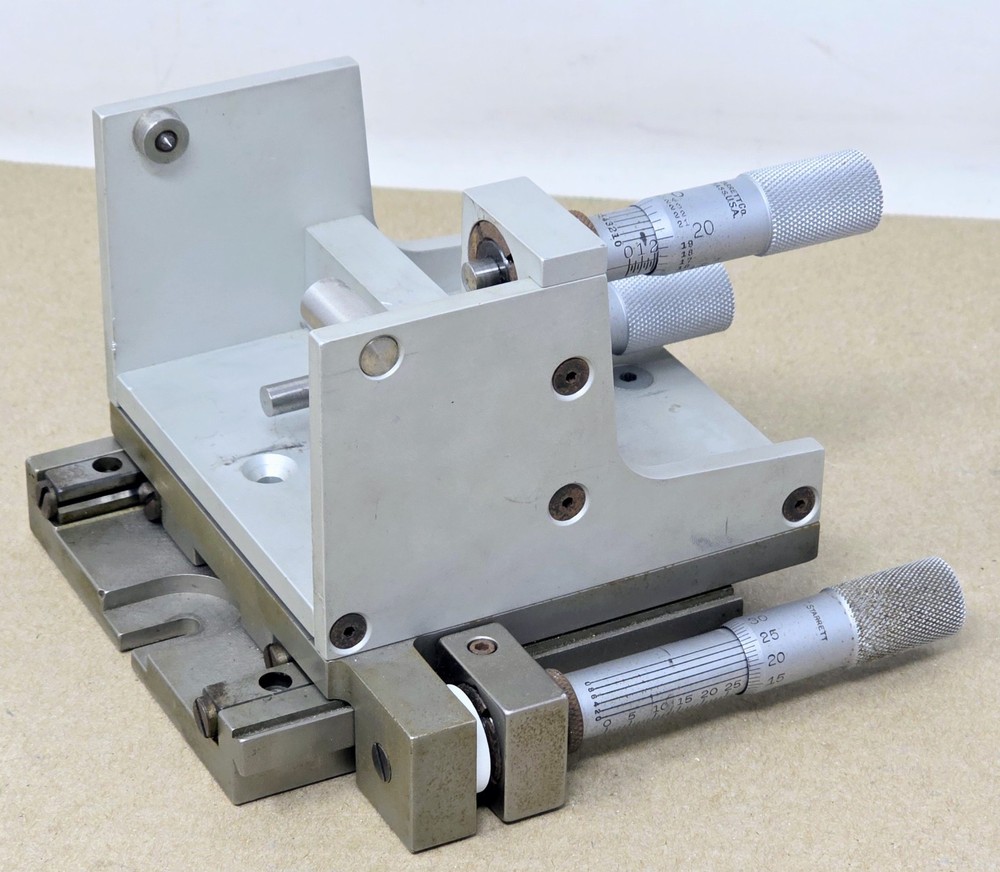 Platform Stage w/ 3x Starrett