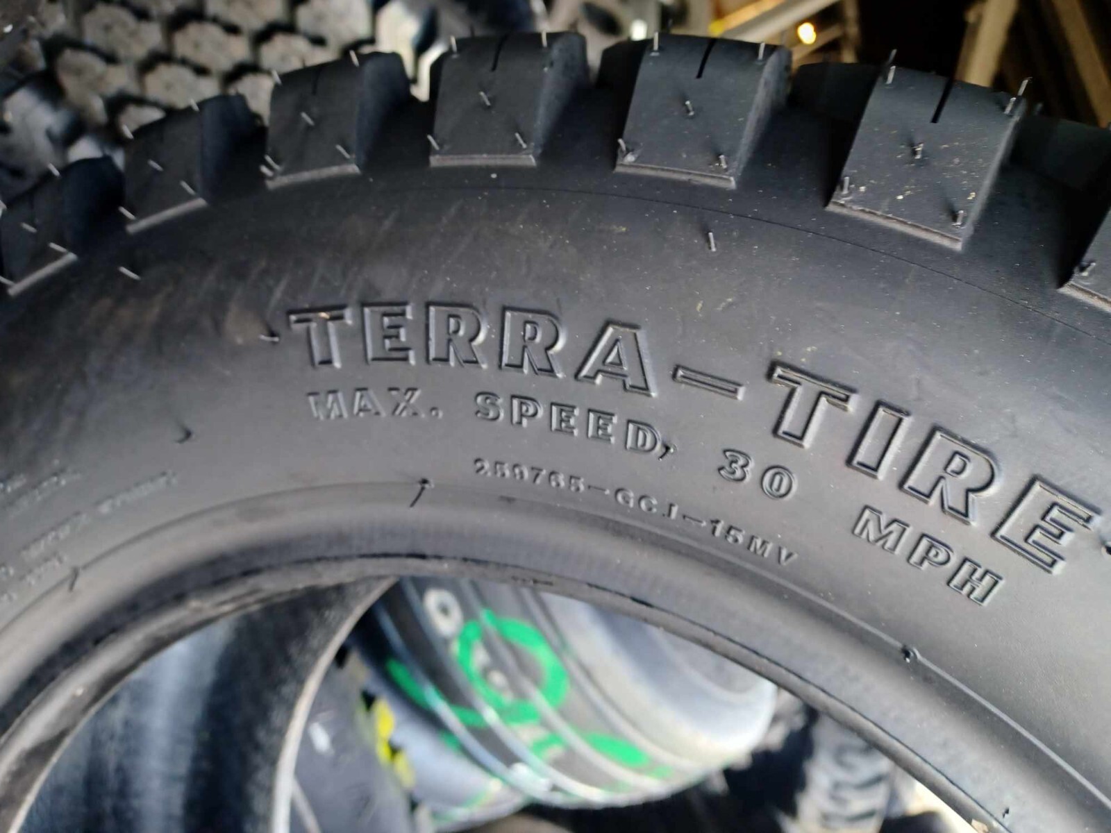 25x10.50-15 TIRE TURF HF-1 NEW OVERSTOCKS 6PLY 25105015 25 10.50 15