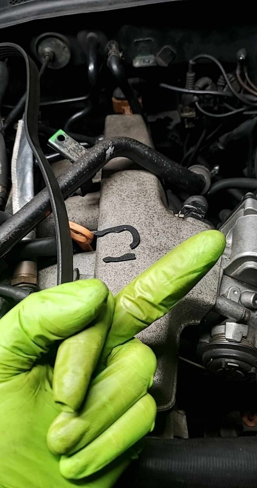 Stainless Audi VW Engine Temperature Sensor Retainer 032121142