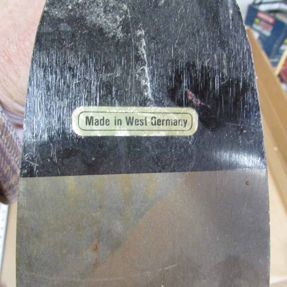 Polled Adze, Frog Chicago, West Germany