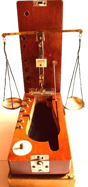 Antique R.S. Patrick "Pocket" Diamond weighing scale circa 1922