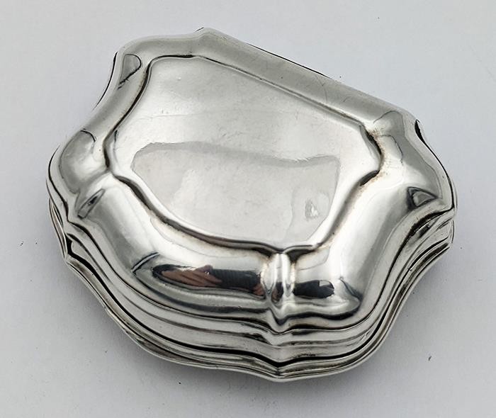 GEORGIAN SOLID SILVER & AGATE SNUFF BOX 18TH CENTURY
