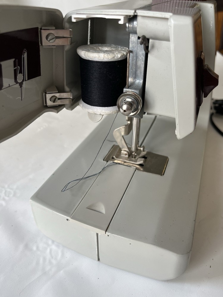 Vintage Singer Tiny Tailor Grey And Maroon Sewing Machine, Works!
