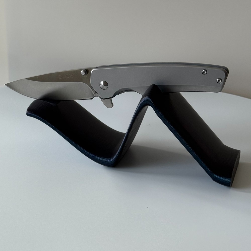3D Printed Wave Knife Stand - EDC Knife Display Holder - Dark Magic PLA