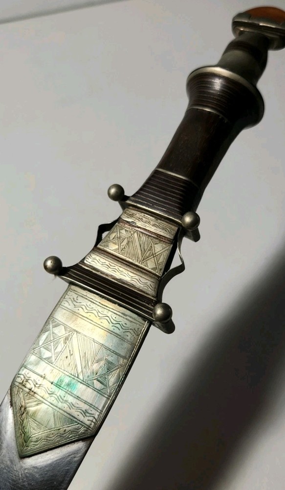 Antique Tuareg Dagger