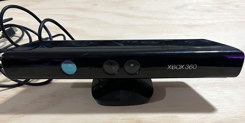 XBox 360 Kinect Sensor and game Lot - Microsoft - TESTED