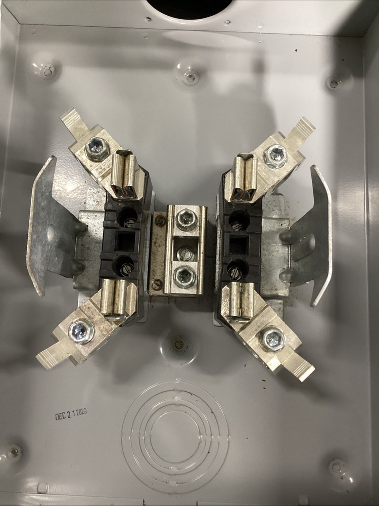 Talon UAT417-OPQG Meter Socket New