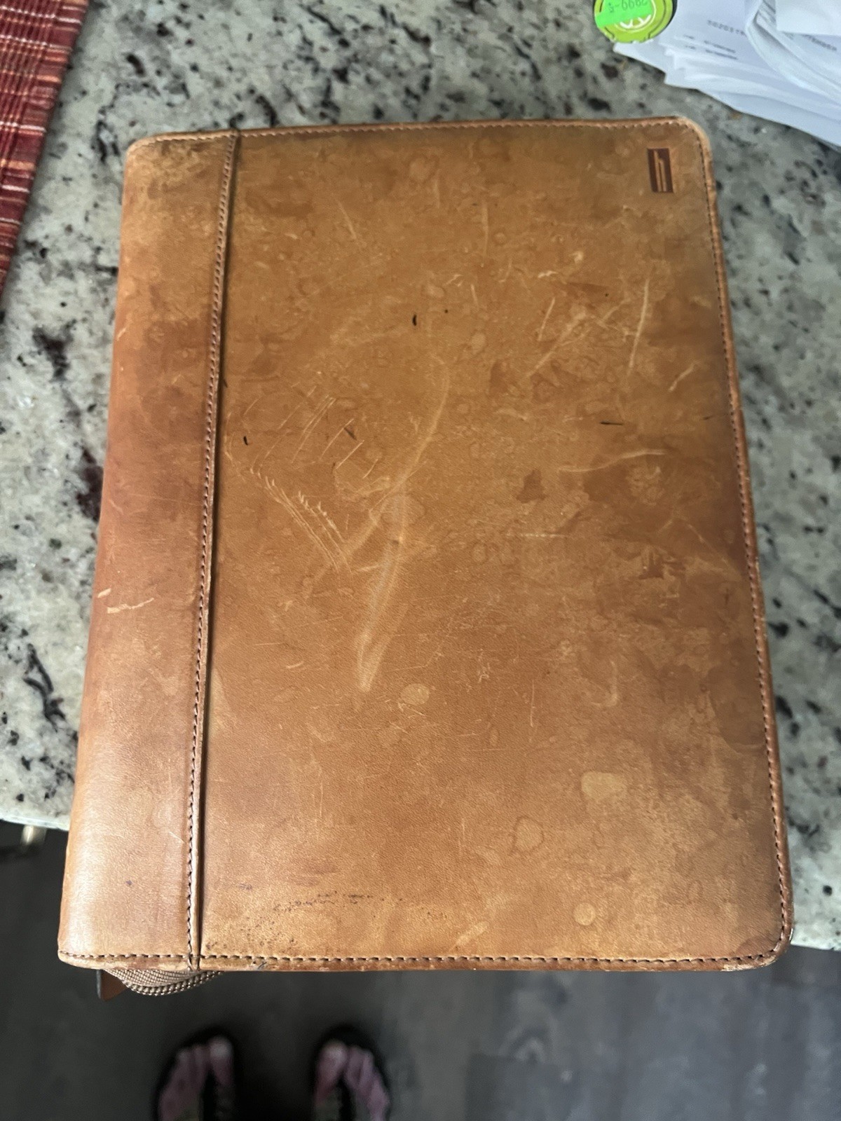 Hartmann Reserve Belting Leather 653 Zip Around 3-Ring Binder