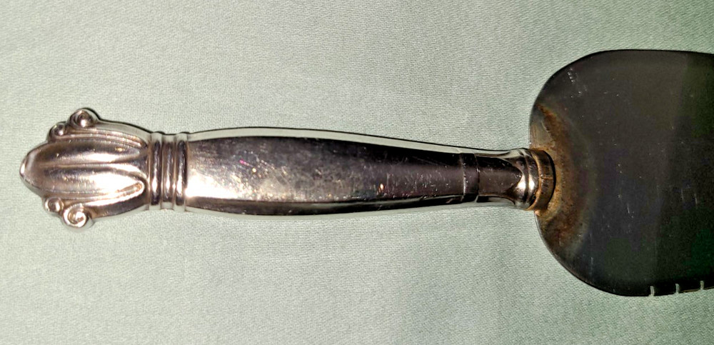 Vintage Web Silver Co sterling silver handle cake / pie server, stainless blade