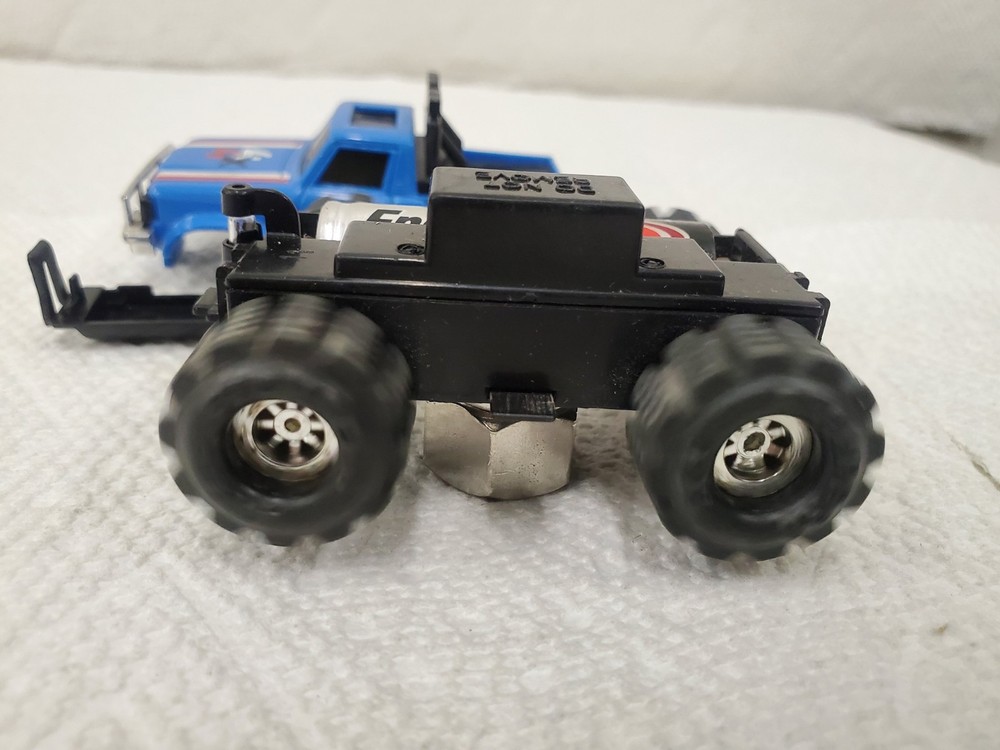 Nice SCHAPER STOMPER 4X4 Chevrolet Luv Runs