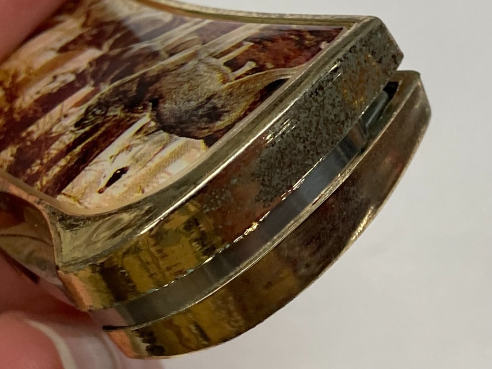 Wolf Pack Commemorative Knife in Presentation Box WPCKT