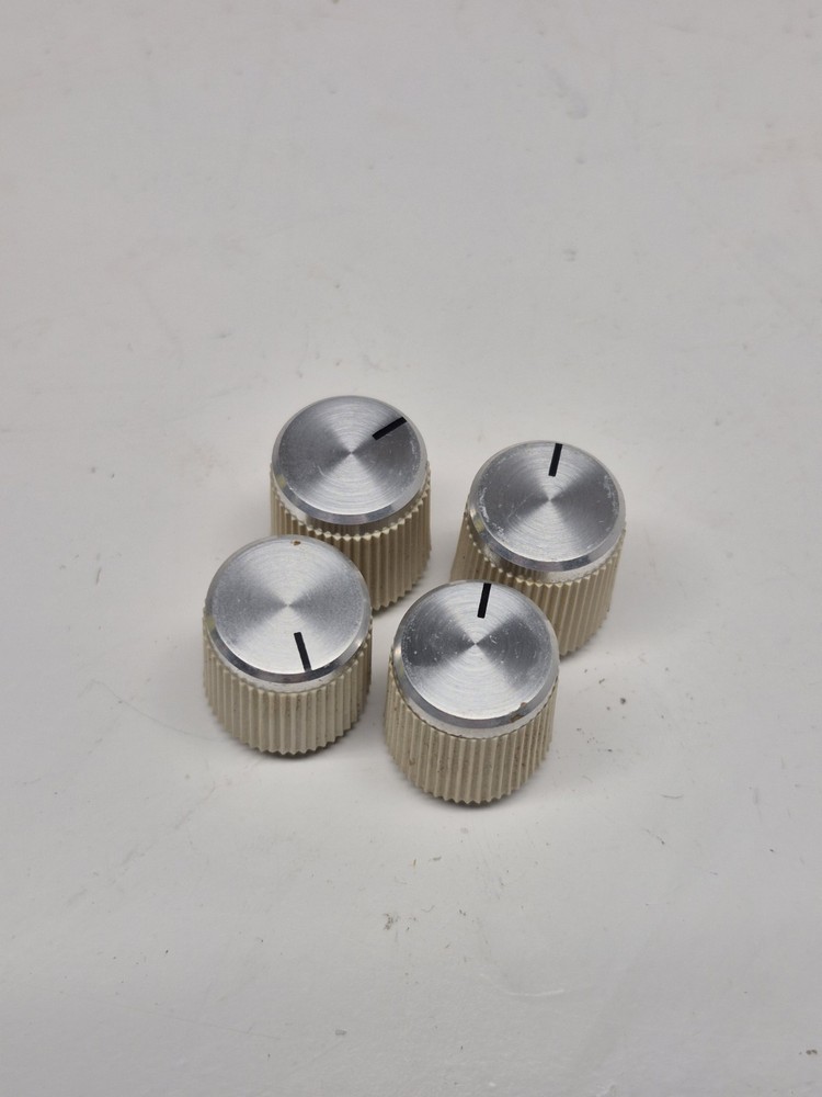 KLH MODEL 20 Turntable Knobs