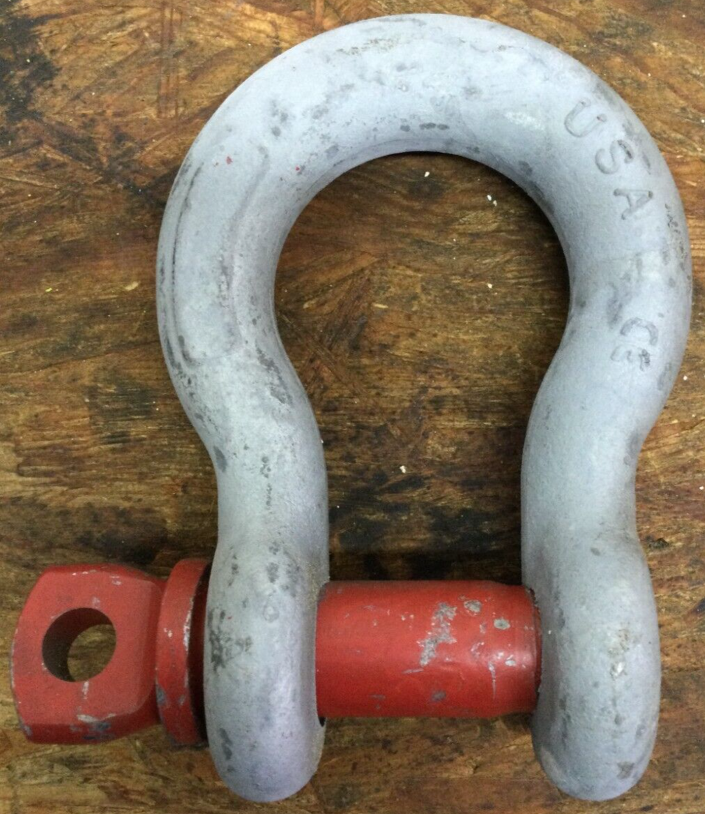 Crosby 1018552 1-1/8" G-209 Screw Pin Anchor Shackle - 9-1/2 Ton WLL
