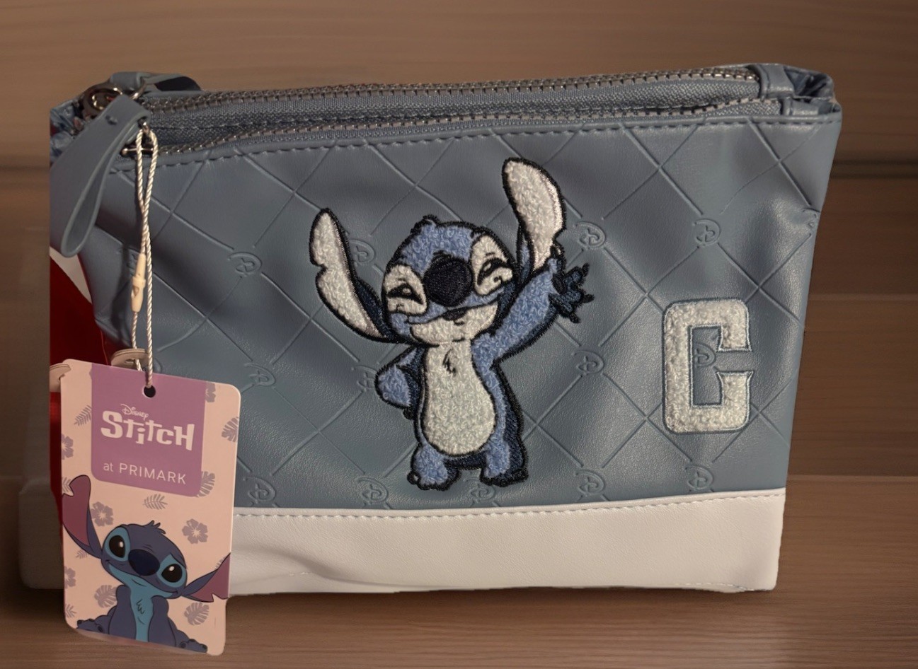 New Prime Mart Disney Stitch Makeup Bag  Opens All The Way Attaché3 Compartments