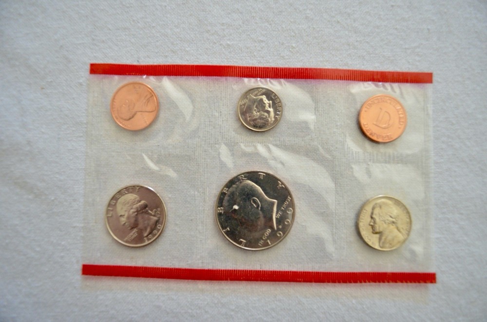 ** 1990 D Uncirculated Coin Set - US Mint **
