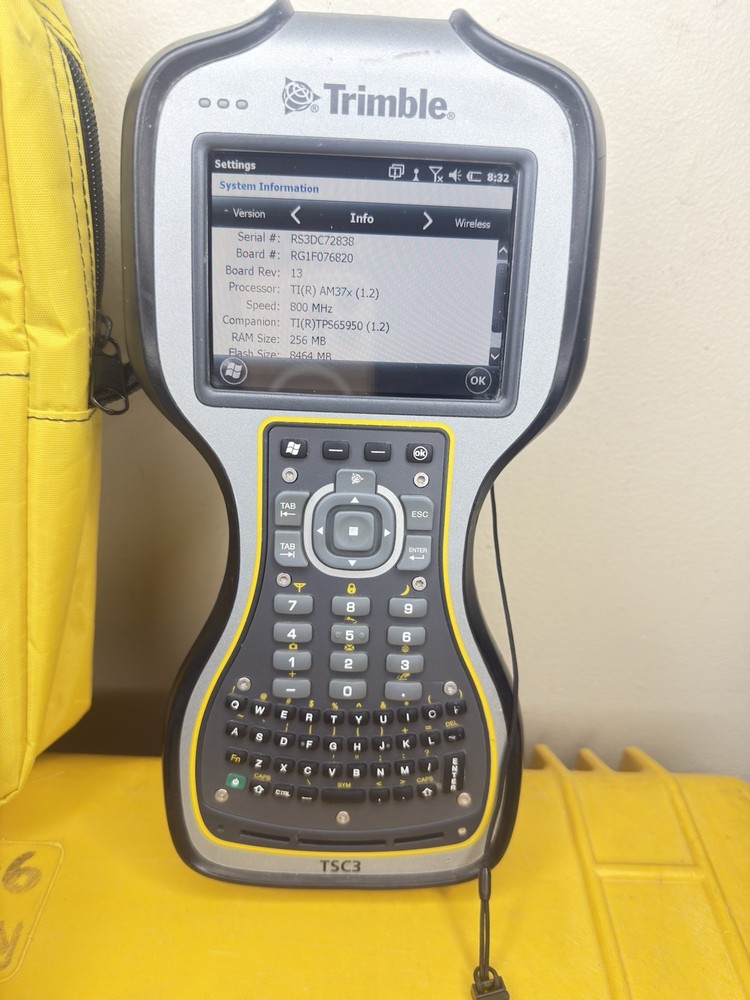 Trimble R8 Model 2GPS Base Rover RTK System 450-470MHz / Trimble TSC3 Controller