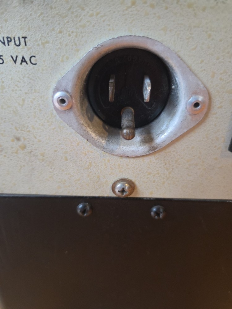 Norman P2000D Strobe Lighting Power Pack Untested