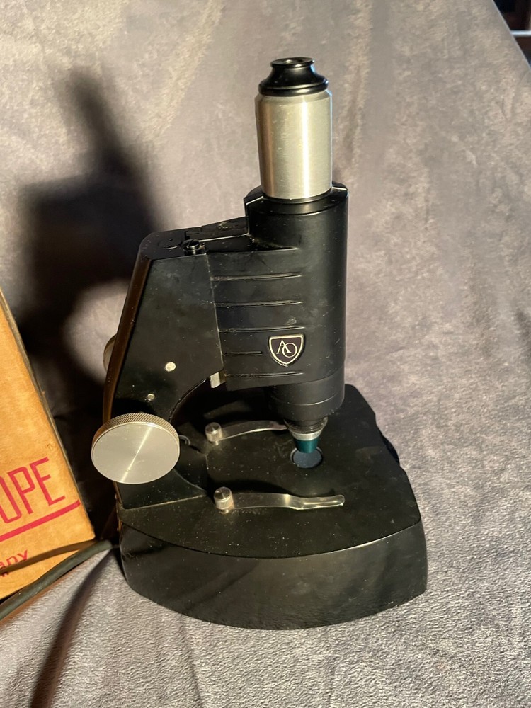 American Optical Scholar's Microscope, Model 78