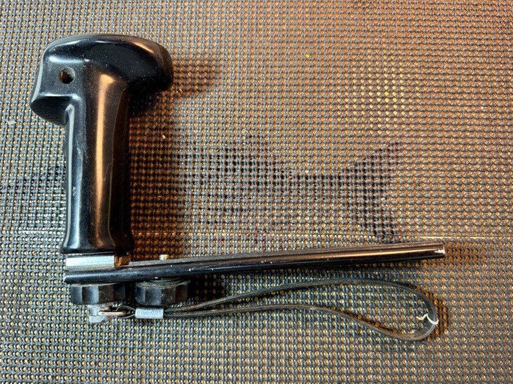 Suntar Flash Bracket Grip/Handle w/ DCL-1 Bracket/ Wrist Strap