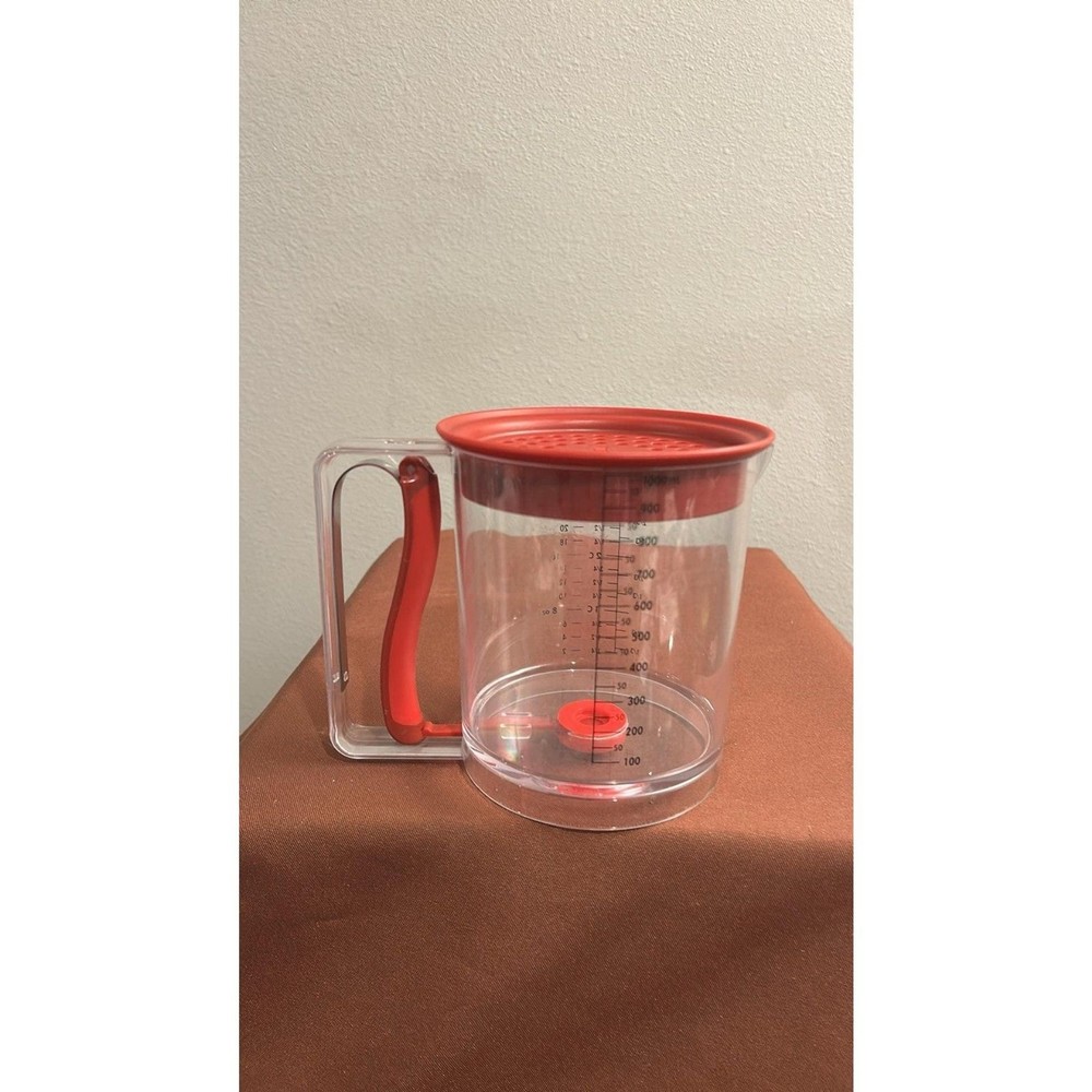 Swing-A-Way 4 cup Easy Release Fat/ Gravy Separators