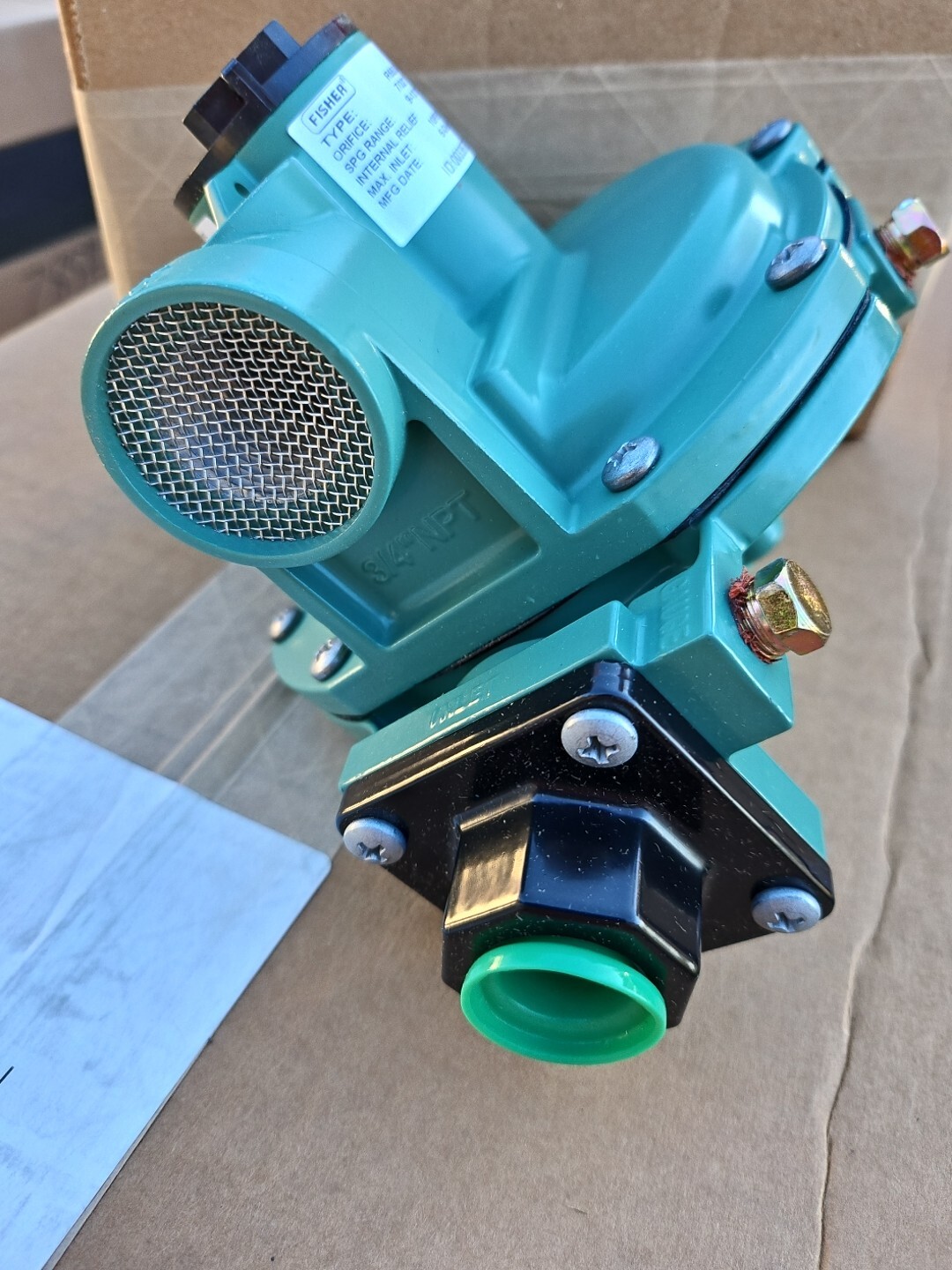 Emerson-Fisher R652-CFF, 2nd Stage LP Reg, Back Mount, 9-13" W.C. 1/2 x 3/4" NPT