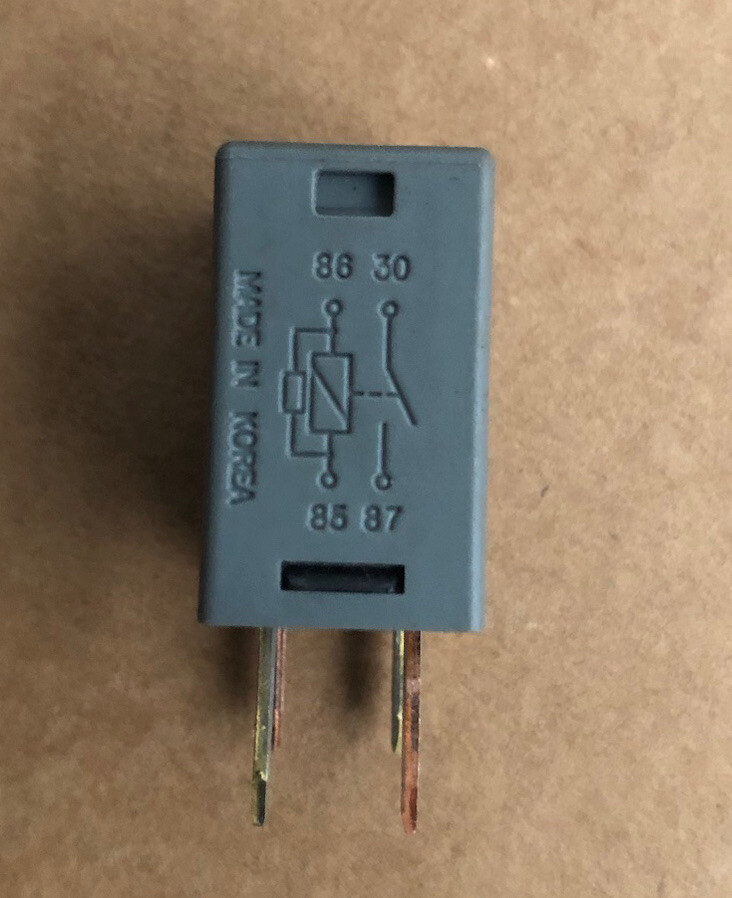 GM FOUR PIN DELPHI RELAY 15328866 8866 OEM PREOWNED FULLY TESTED OEM