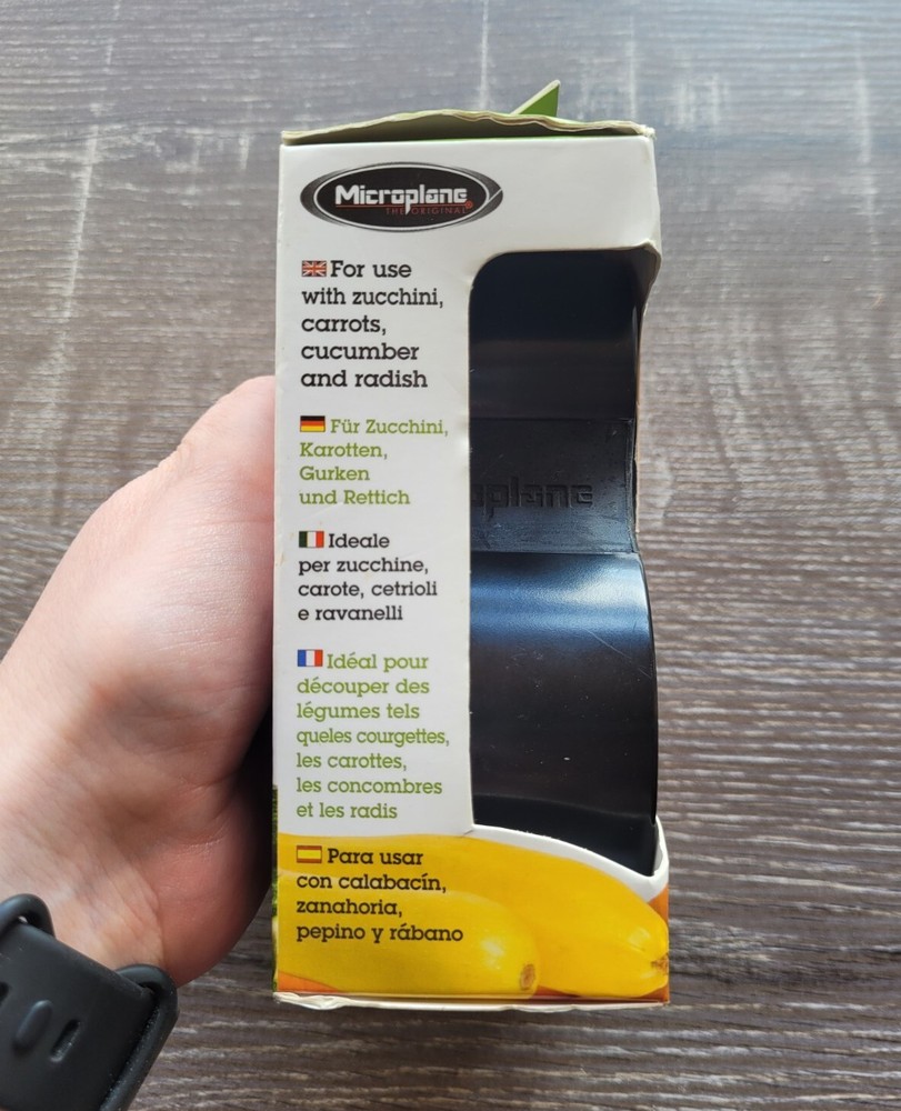 Microplane Spiral Cutter Handheld Black Small