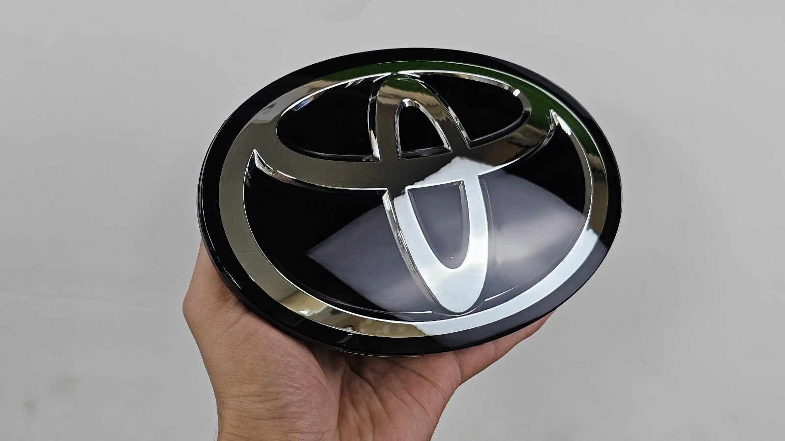 Fit for Toyota Tacoma 2020-2024 Front Grill Radar Emblem 53141-71010 USA stock