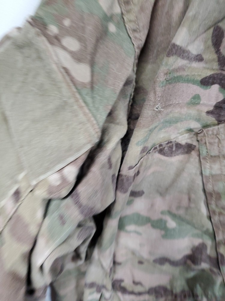 US ARMY ISSUE MULTICAM - FLAME RESISTANT Medium REGULAR jacket Faded