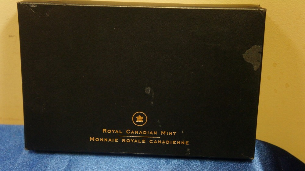CANADA 2005 SPECIMEN SET - BOX & COA