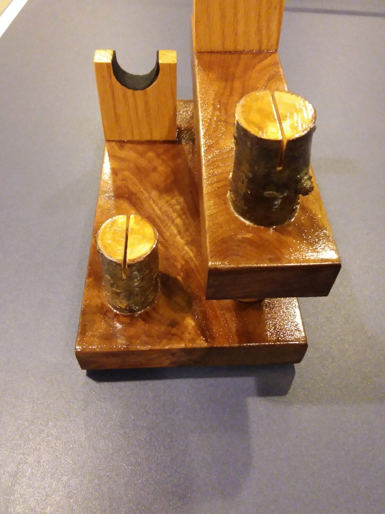 AMERICAN BLACK WALNUT KNIFE DISPLAY STAND