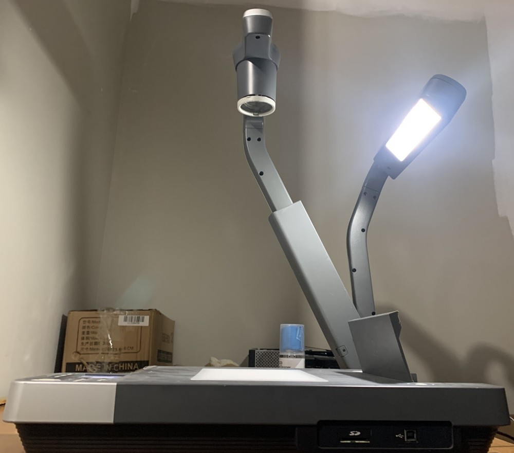 ELMO P100 Projector/Presenter