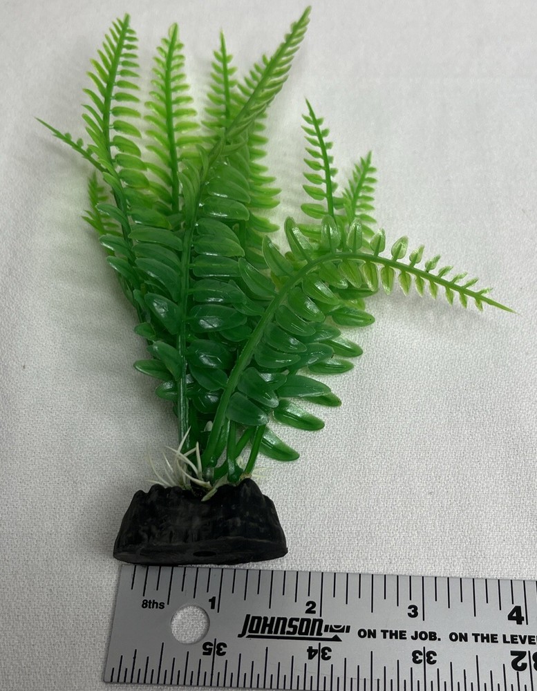 2PC Xunyee Plastic Aquarium Plants