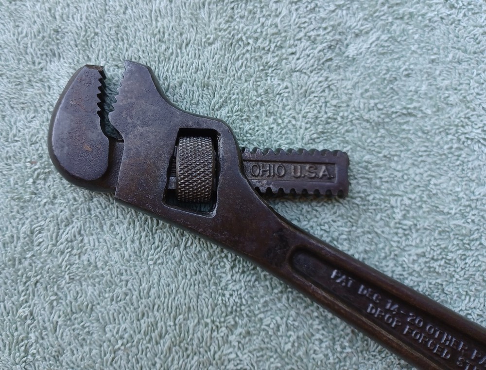 Lawson Mfg. 8" Obtuse Angle Adjustable Monkey Wrench