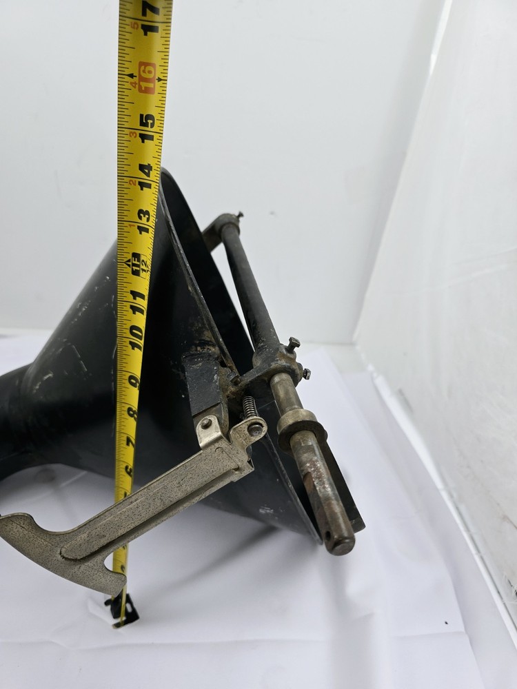 Edison Diamond Disc Phonograph Horn