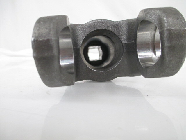 John Deere Yoke (AE48382)