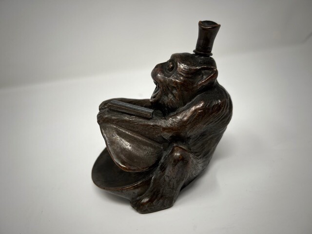 RONSON FIGURAL MONKEY OPENING CLAM STRIKER LIGHTER