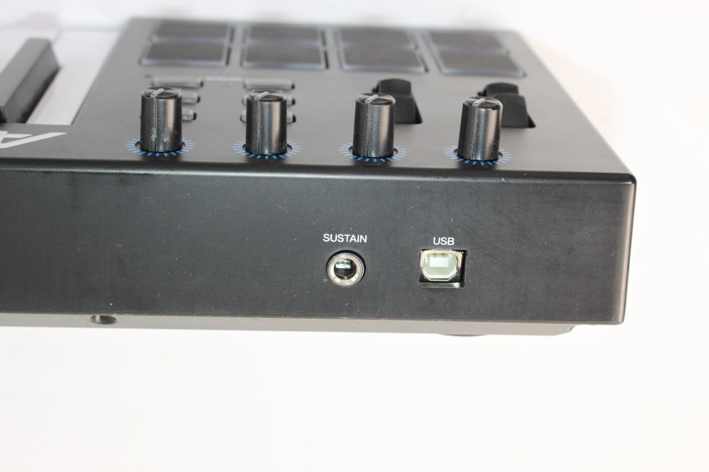 DEFECTIVE Alesis V49 Midi Keyboard Controller #R4376