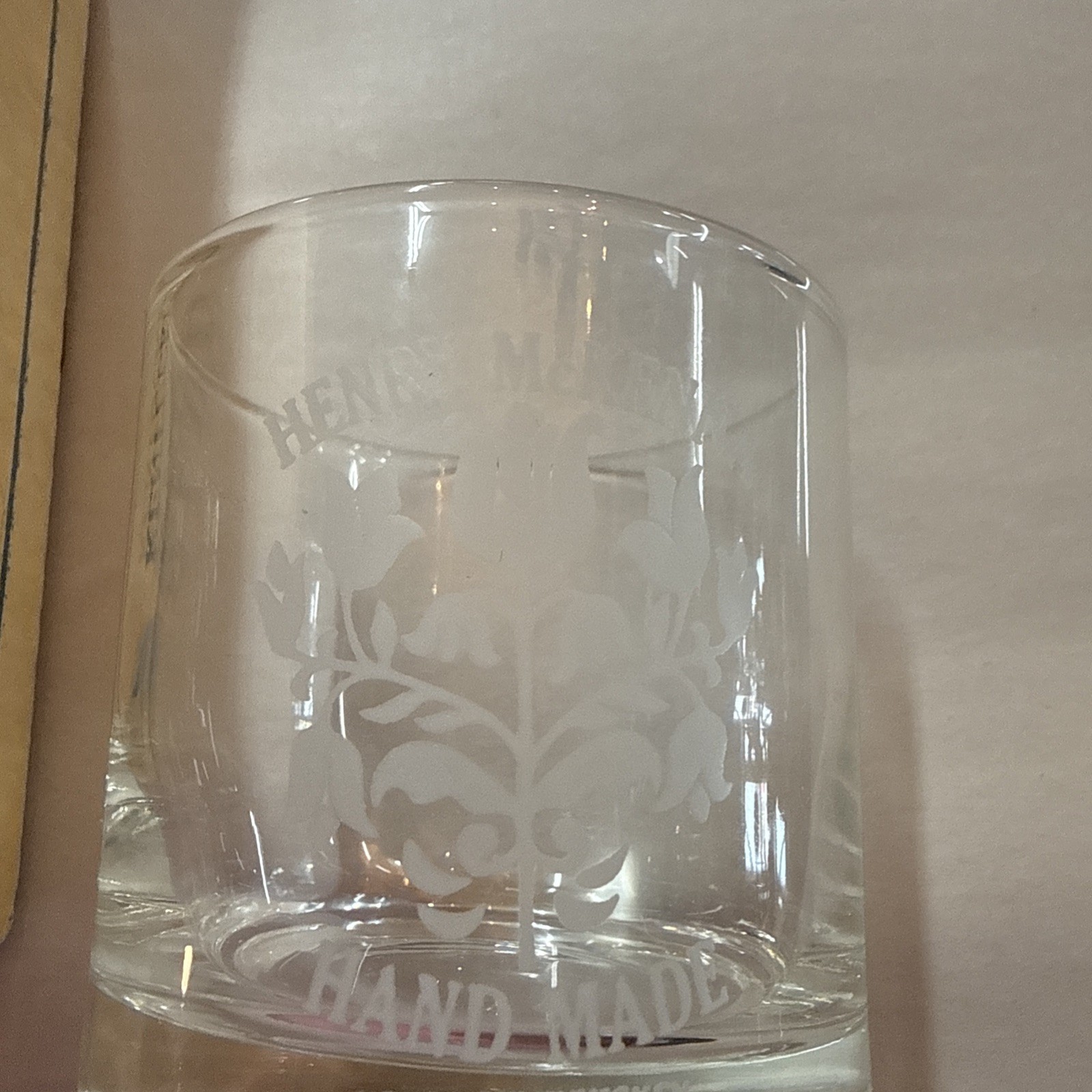 4 Vintage Henry McKenna Bourbon Whiskey Glasses 3” Tall Set In Original Box