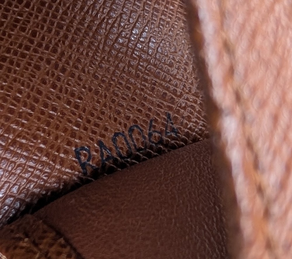 Louis Vuitton Key Case Monogram Multicles 4 Hooks RA0064 Authentic