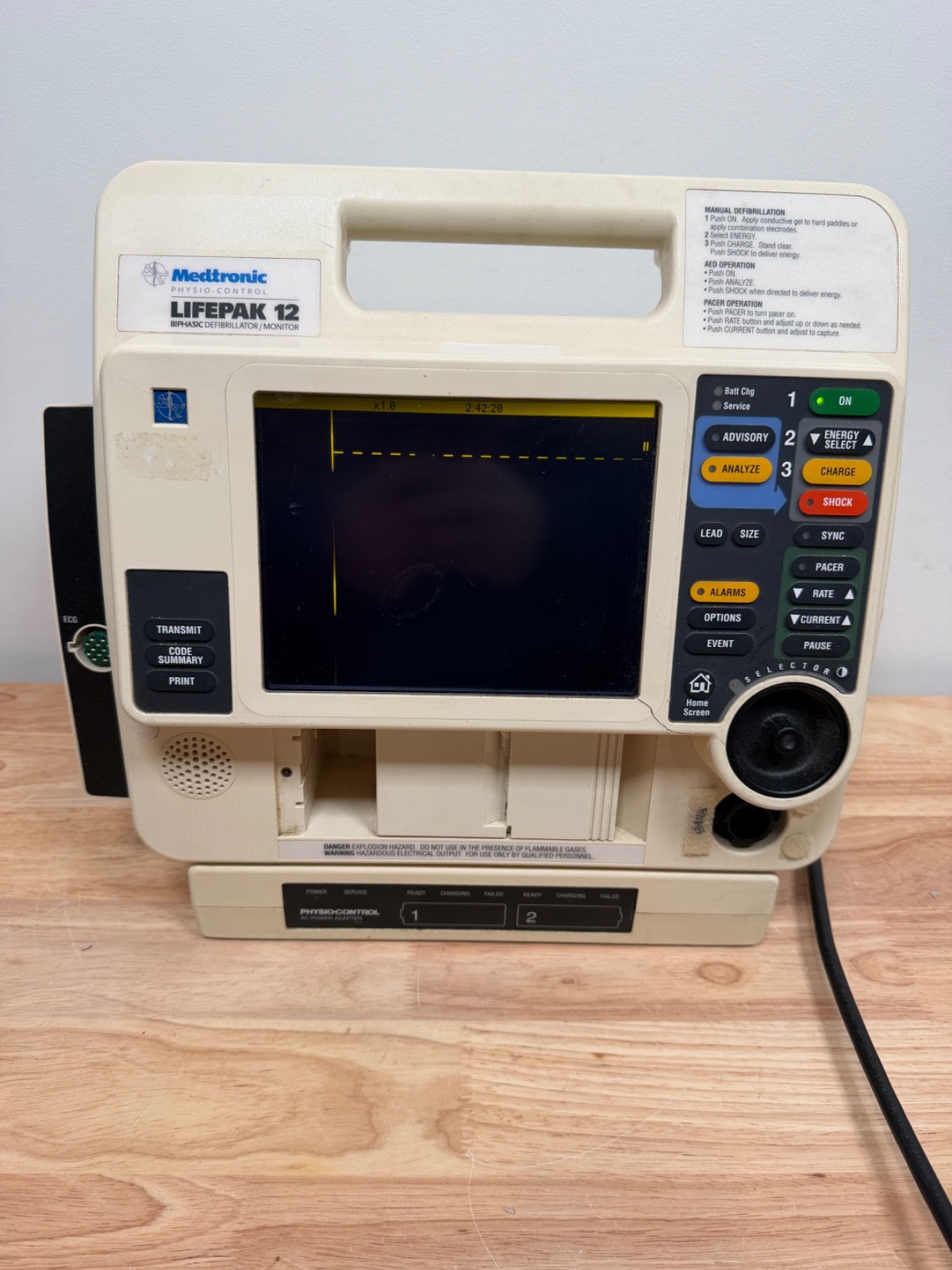 Physio LifePak 12  with AC Adapter  Good Condition - Fast Free Shipping!