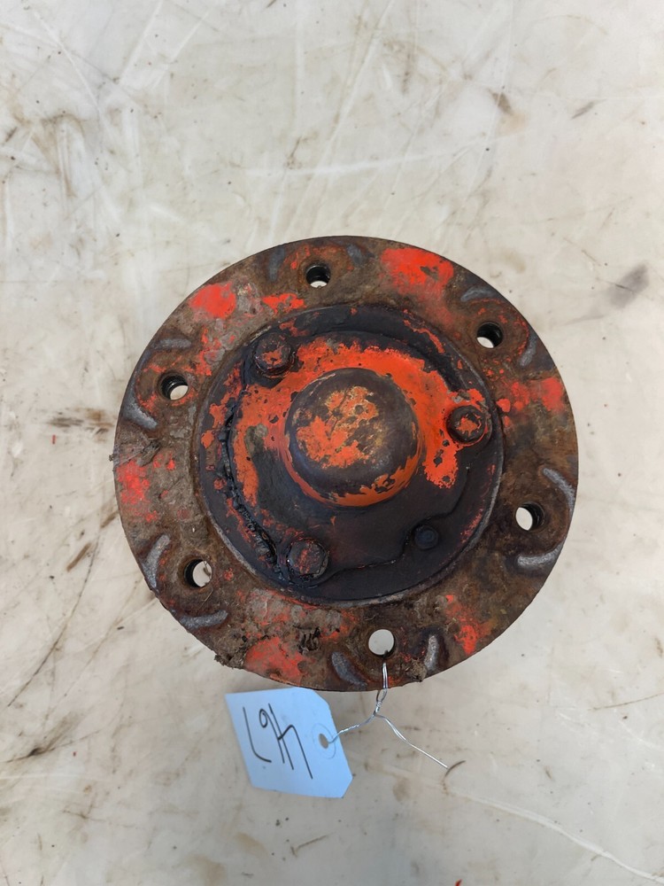 1982 Case 1190 Tractor Front Hub